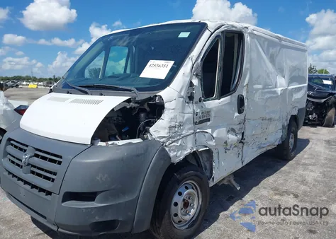 2017 Ram Promaster 1500 Low Roof 136 Wb z USA, uszkodzony, nr VIN 3C6TRVAG2HE523798